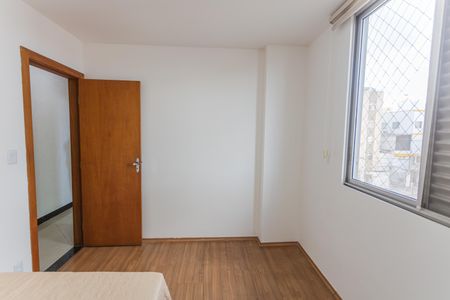 Apartamento à venda com 93m², 3 quartos e 2 vagas Apartamento à venda com 93m², 3 quartos e 2 vagasQuarto 3