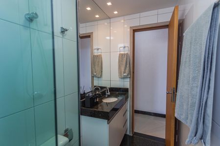 Apartamento à venda com 93m², 3 quartos e 2 vagas Apartamento à venda com 93m², 3 quartos e 2 vagasBanheiro Social