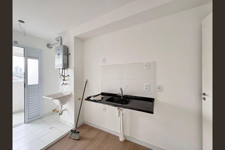 Apartamento para alugar com 39m², 2 quartos e 1 vaga Apartamento para alugar com 39m², 2 quartos e 1 vagaCozinha e Área de Serviço