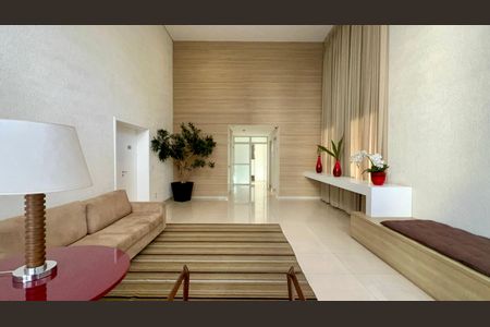 Apartamento para alugar com 60m², 2 quartos e 1 vaga Apartamento para alugar com 60m², 2 quartos e 1 vagaHall de entrada