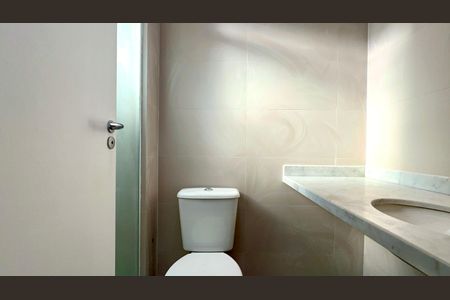 Apartamento para alugar com 60m², 2 quartos e 1 vaga Apartamento para alugar com 60m², 2 quartos e 1 vagaBanheiro da Suíte