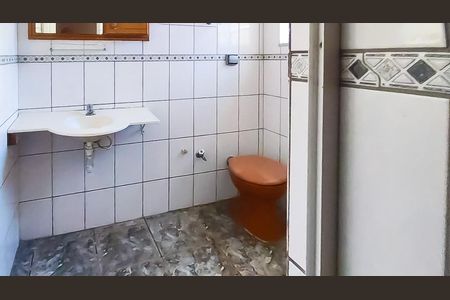 Casa à venda com 204m², 4 quartos e 2 vagas Casa à venda com 204m², 4 quartos e 2 vagasBanheiro 3