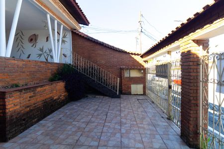 Casa à venda com 204m², 4 quartos e 2 vagas Casa à venda com 204m², 4 quartos e 2 vagasGaragem