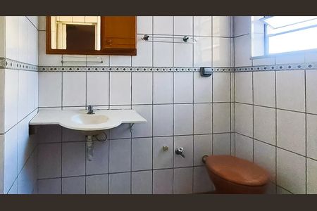 Casa à venda com 204m², 4 quartos e 2 vagas Casa à venda com 204m², 4 quartos e 2 vagasBanheiro 3