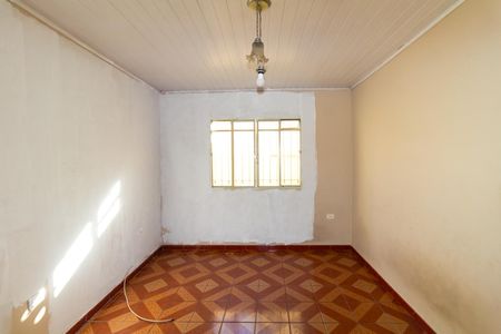 Casa à venda com 204m², 4 quartos e 2 vagas Casa à venda com 204m², 4 quartos e 2 vagasSala
