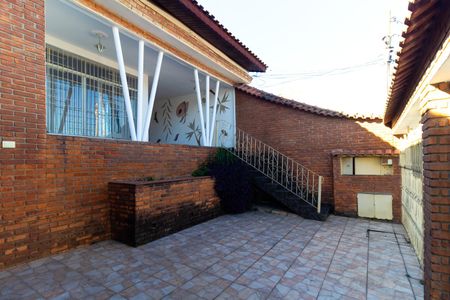 Casa à venda com 204m², 4 quartos e 2 vagas Casa à venda com 204m², 4 quartos e 2 vagasGaragem