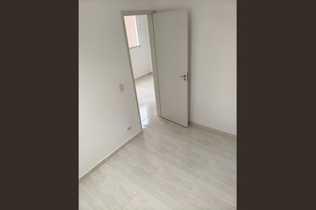 Quarto de apartamento à venda com 2 quartos, 43m² em Jardim Santa Teresinha, São Paulo
