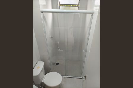 Banheiro  de apartamento à venda com 2 quartos, 43m² em Jardim Santa Teresinha, São Paulo