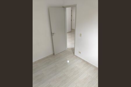Quarto de apartamento à venda com 2 quartos, 43m² em Jardim Santa Teresinha, São Paulo