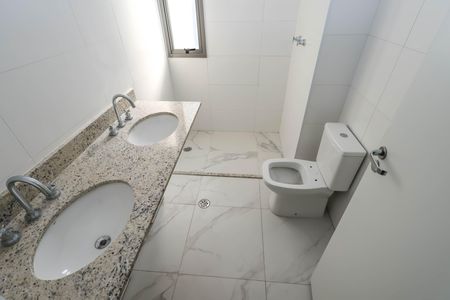 Apartamento à venda com 136m², 3 quartos e 2 vagasSuíte 3