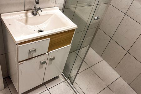 Casa à venda com 300m², 3 quartos e 2 vagas Casa à venda com 300m², 3 quartos e 2 vagasBanheiro