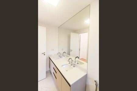 Apartamento para alugar com 78m², 2 quartos e 2 vagas Apartamento para alugar com 78m², 2 quartos e 2 vagasBanheiro da Suíte