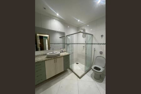 Casa à venda com 150m², 3 quartos e 4 vagasBanheiro