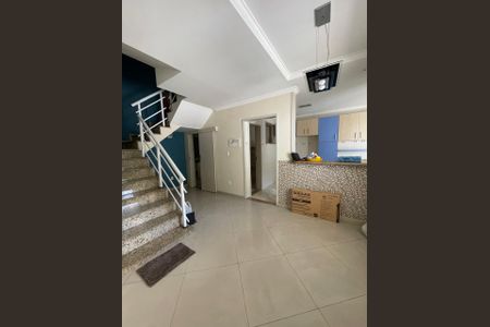 Casa à venda com 150m², 3 quartos e 4 vagasSala