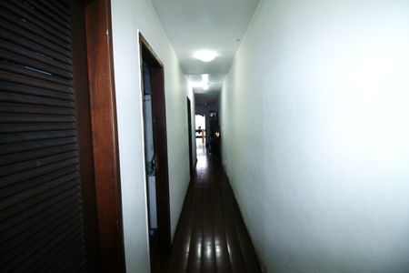 Sala - Corredor de casa à venda com 3 quartos, 250m² em Olaria, Rio de Janeiro