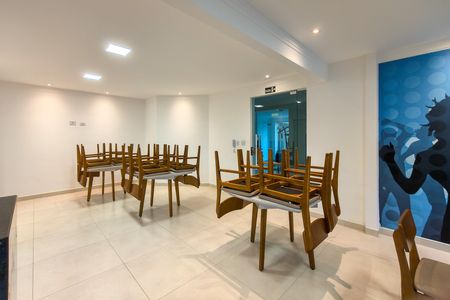Apartamento para alugar com 55m², 1 quarto e 1 vaga Apartamento para alugar com 55m², 1 quarto e 1 vagaÁrea comum - Salão de festas