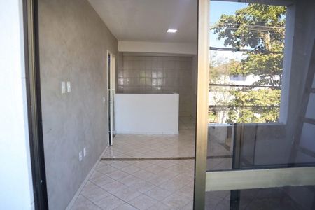 SALA + VARANDA de casa à venda com 2 quartos, 420m² em Recreio dos Bandeirantes, Rio de Janeiro