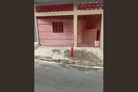 Casa à venda com 42m², 1 quarto e sem vaga Casa à venda com 42m², 1 quarto e sem vagaFachada