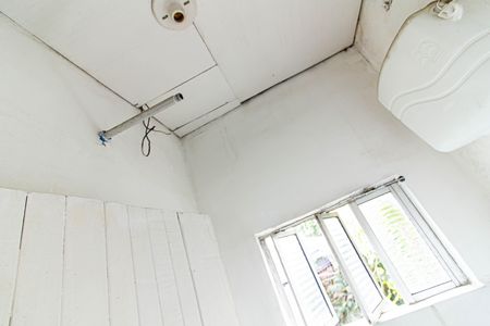 Banheiro de casa para alugar com 1 quarto, 40m² em Alto da Lapa, São Paulo
