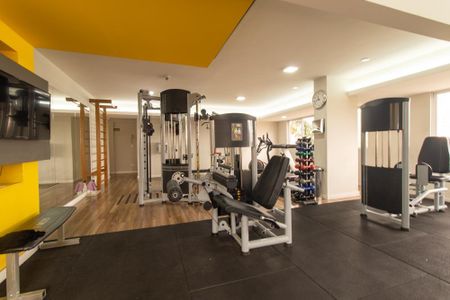 Apartamento à venda com 74m², 3 quartos e 2 vagas Apartamento à venda com 74m², 3 quartos e 2 vagasÁrea comum - Academia
