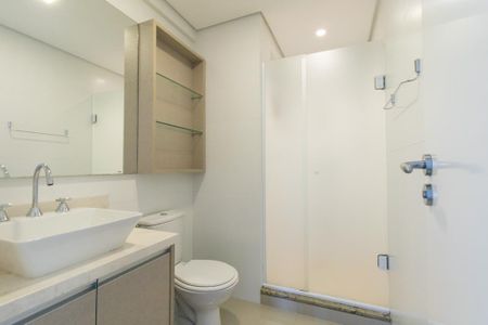 Apartamento à venda com 74m², 3 quartos e 2 vagas Apartamento à venda com 74m², 3 quartos e 2 vagasBanheiro Social