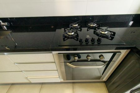 Apartamento à venda com 74m², 3 quartos e 2 vagas Apartamento à venda com 74m², 3 quartos e 2 vagasCozinha e Área de Serviço