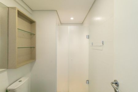 Apartamento à venda com 74m², 3 quartos e 2 vagas Apartamento à venda com 74m², 3 quartos e 2 vagasBanheiro Social