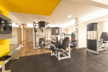 Apartamento à venda com 74m², 3 quartos e 2 vagas Apartamento à venda com 74m², 3 quartos e 2 vagasÁrea comum - Academia