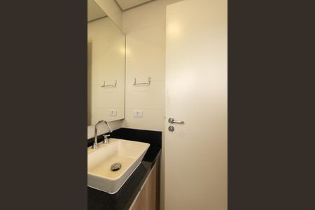 Apartamento à venda com 74m², 3 quartos e 2 vagas Apartamento à venda com 74m², 3 quartos e 2 vagasBanheiro da Suite