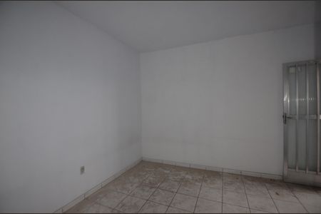 Sala / Quarto de kitnet/studio para alugar com 1 quarto, 17m² em Bento Ribeiro, Rio de Janeiro