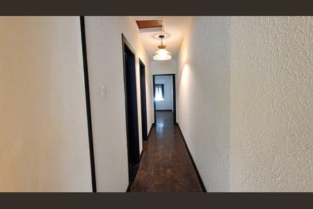 Corredor  de casa à venda com 4 quartos, 156m² em Santo Antônio, São Caetano do Sul