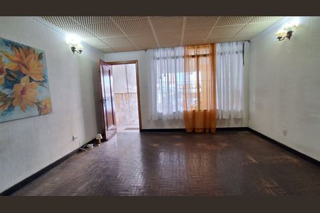 Casa à venda com 156m², 4 quartos e 3 vagas Casa à venda com 156m², 4 quartos e 3 vagasSala