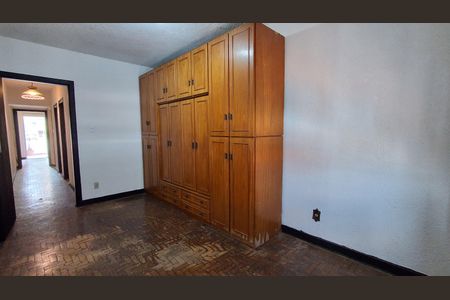 Casa à venda com 156m², 4 quartos e 3 vagas Casa à venda com 156m², 4 quartos e 3 vagasQuarto 3