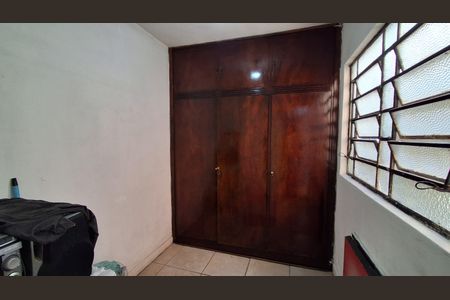 Casa à venda com 156m², 4 quartos e 3 vagas Casa à venda com 156m², 4 quartos e 3 vagasQuarto 4