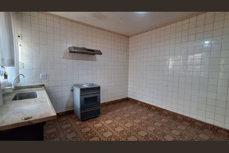 Casa à venda com 156m², 4 quartos e 3 vagas Casa à venda com 156m², 4 quartos e 3 vagasCozinha