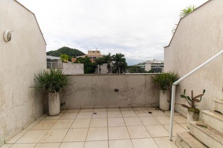 Apartamento para alugar com 260m², 3 quartos e 2 vagas Apartamento para alugar com 260m², 3 quartos e 2 vagasÁrea de Serviço