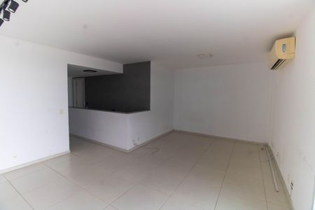 Apartamento para alugar com 260m², 3 quartos e 2 vagas Apartamento para alugar com 260m², 3 quartos e 2 vagasSala
