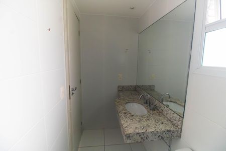 Apartamento para alugar com 260m², 3 quartos e 2 vagas Apartamento para alugar com 260m², 3 quartos e 2 vagasBanheiro da Suíte 1
