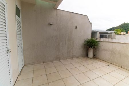 Apartamento para alugar com 260m², 3 quartos e 2 vagas Apartamento para alugar com 260m², 3 quartos e 2 vagasÁrea de Serviço