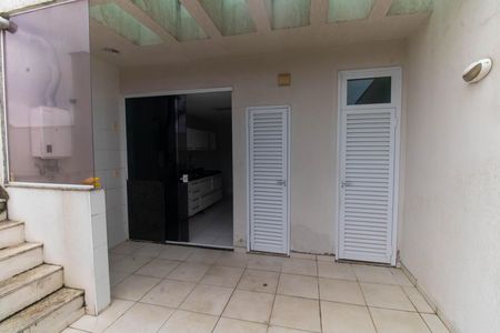 Apartamento para alugar com 260m², 3 quartos e 2 vagas Apartamento para alugar com 260m², 3 quartos e 2 vagasÁrea de Serviço