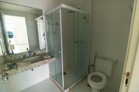 Apartamento para alugar com 260m², 3 quartos e 2 vagas Apartamento para alugar com 260m², 3 quartos e 2 vagasBanheiro da Suíte 3