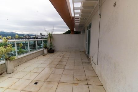 Apartamento para alugar com 260m², 3 quartos e 2 vagas Apartamento para alugar com 260m², 3 quartos e 2 vagasCobertura