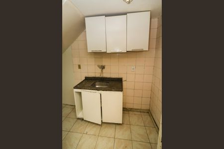 Cozinha de casa de condomínio para alugar com 3 quartos, 90m² em Lomba do Pinheiro, Porto Alegre
