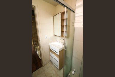Casa de condomínio para alugar com 90m², 3 quartos e 1 vaga Casa de condomínio para alugar com 90m², 3 quartos e 1 vagaBanheiro