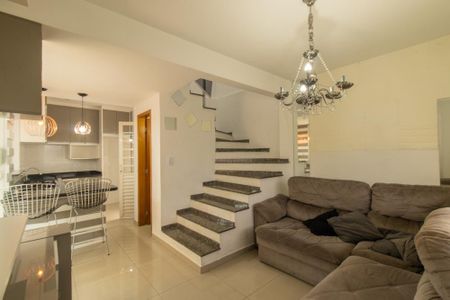 Casa de condomínio para alugar com 60m², 3 quartos e 1 vaga Casa de condomínio para alugar com 60m², 3 quartos e 1 vagaSala