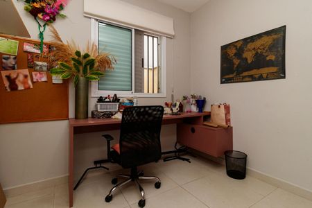 Quarto 2 de casa de condomínio para alugar com 2 quartos, 42m² em Parque Vitoria, São Paulo