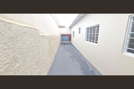 Casa para alugar com 152m², 3 quartos e 1 vaga Casa para alugar com 152m², 3 quartos e 1 vagaCorredor lateral