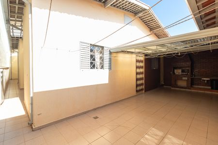 Quintal de casa à venda com 4 quartos, 320m² em Jardim Campos Eliseos, Campinas