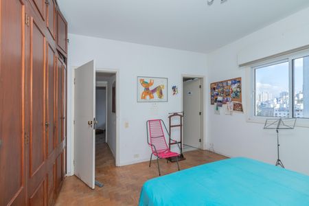 Apartamento à venda com 131m², 3 quartos e 1 vaga Apartamento à venda com 131m², 3 quartos e 1 vagaSuite