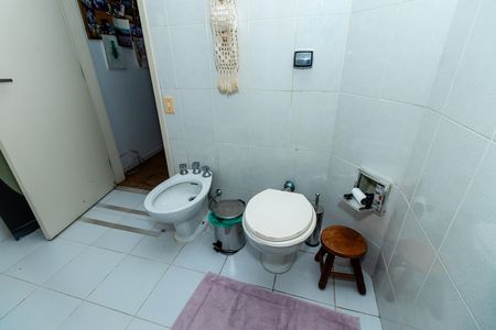 Apartamento à venda com 131m², 3 quartos e 1 vaga Apartamento à venda com 131m², 3 quartos e 1 vagaBanheiro da Suíte